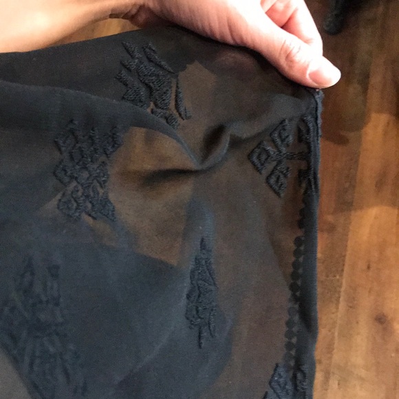 Mesh Top - Picture 3 of 4